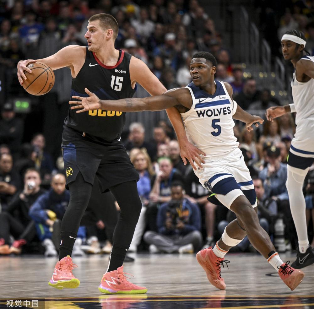 把重心放在 把重心放在